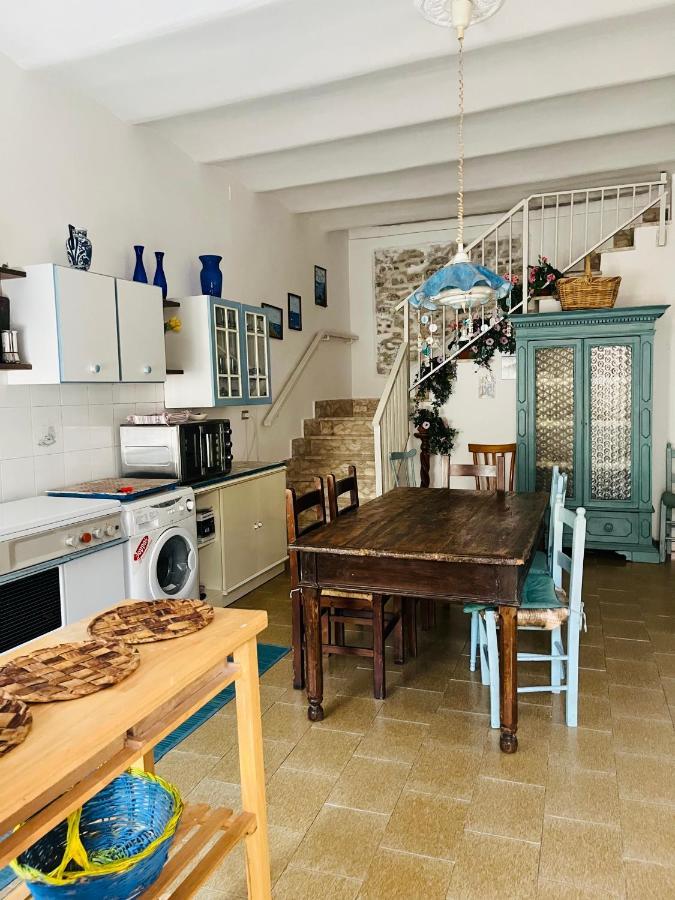 Big House Vicino Al Castello Apartment Rocca Imperiale Bagian luar foto